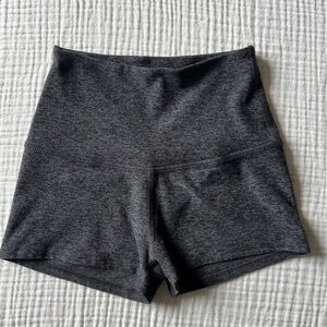 Beyond Yoga Gray Space Dye Biker Shorts Size XS